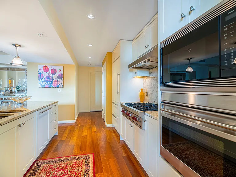 500 106th Ave NE #1013 — Photo 17