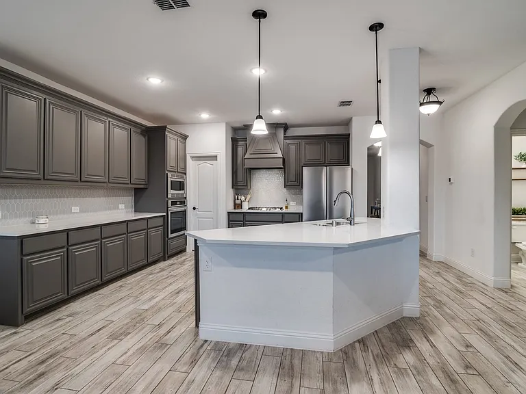 2643 Perdenales Dr — Photo 14