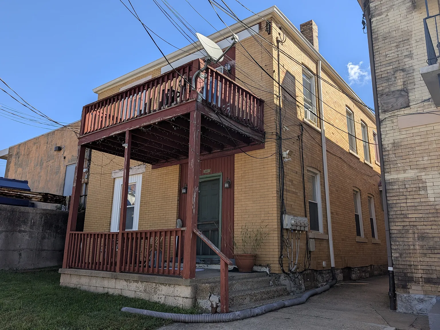 2 bed, 810 sqft, $995 — Photo 1