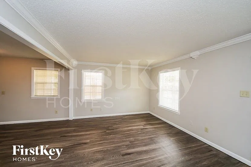3 bed, 1.5 bath, 1225 sqft, $1,685 — Photo 4