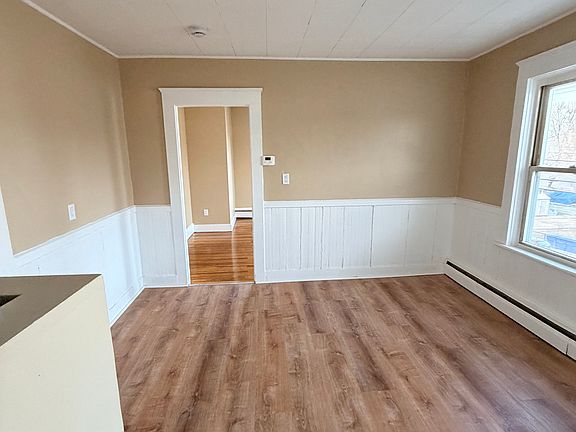 4th image of 744 Providence St Floor 3