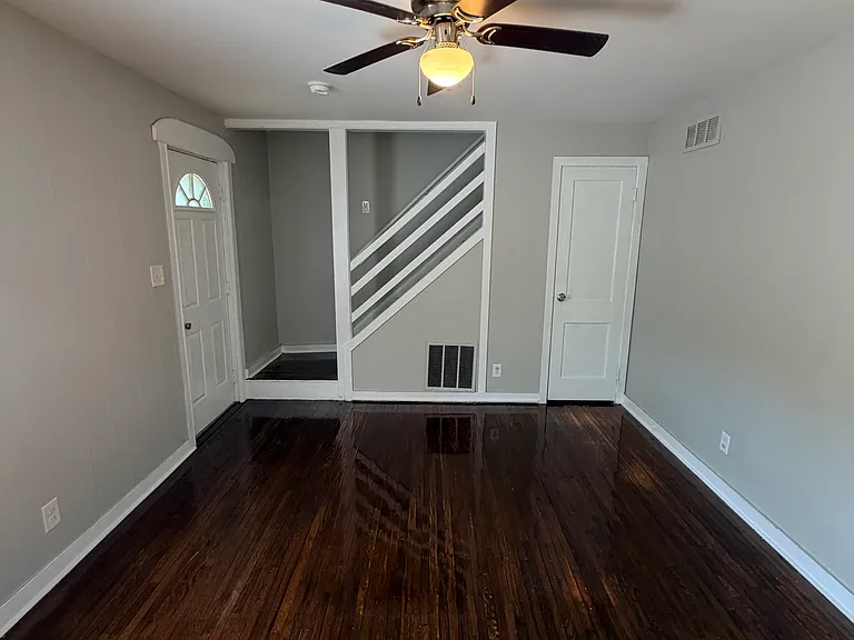 12 Hilltop Rd #1R — Photo 6
