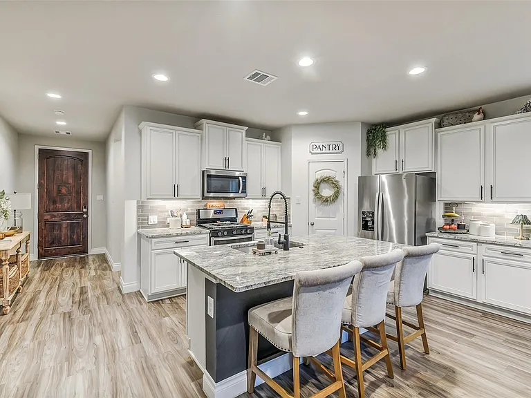 9239 Brunel Ln — Photo 12