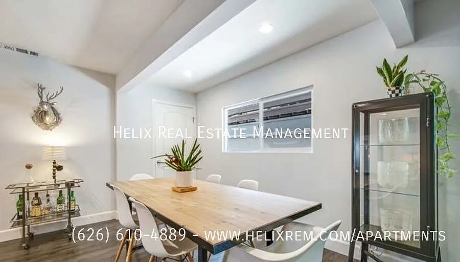 Now Leasing 812 Merwin - SilverLake House — Photo 3