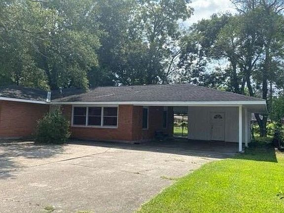 3rd image of 5424 Laredo Ave