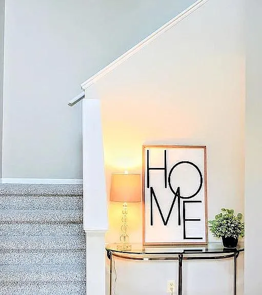 8900 Sicily Ln — Photo 2