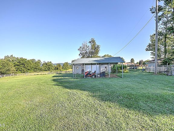 4th image of 148 Lovelace Dr