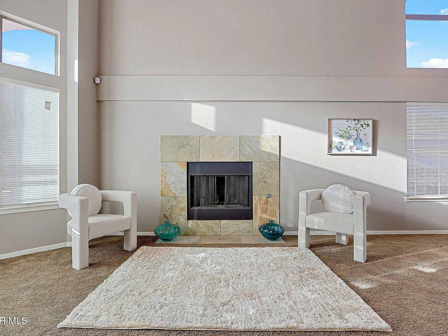4 bed, 3.0 bath, 2326 sqft, $2,100 — Photo 4