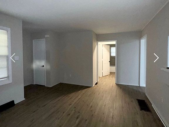 3rd image of 11323 E Lexington Ave