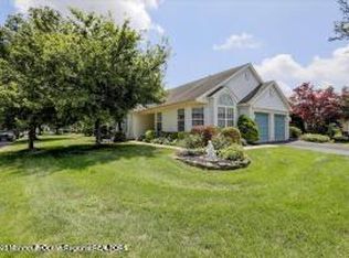 5 Ivy Hill Rd, Lakewood, NJ 08701