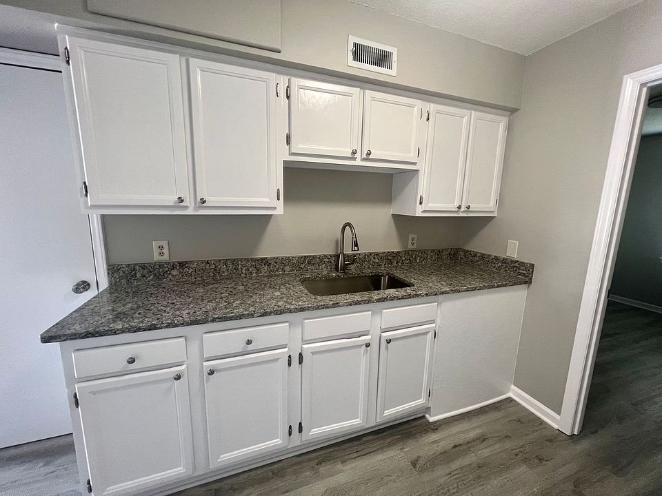 900 E Gilbreath St Graham NC Zillow