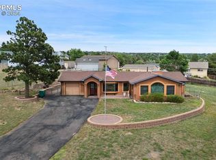 4815 Diamond Dr, Colorado Springs, CO 80918