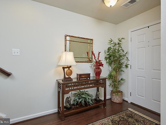 3rd image of 7232 Silver Thorn Way
