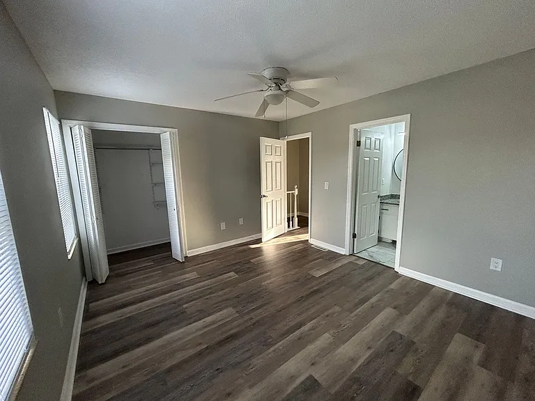 940-804 Glenn St — Photo 14