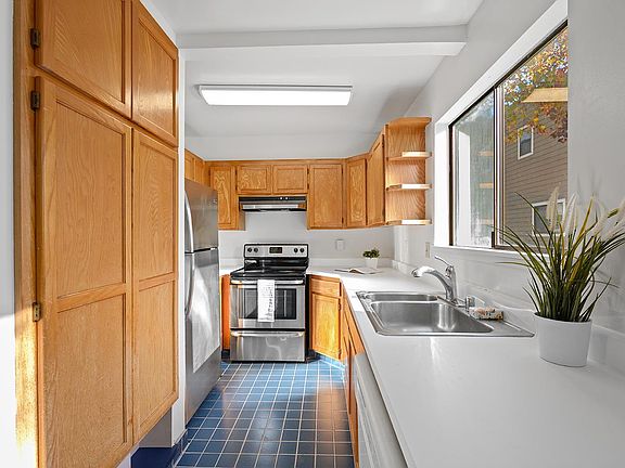 2nd image of 2125 W Steele Lane