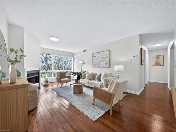 15 Hofstetter Ave #406, Kitchener, ON N2A 3Z7