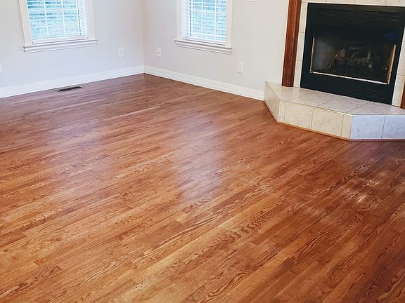 4th image of 250 Graystone Pointe Dr