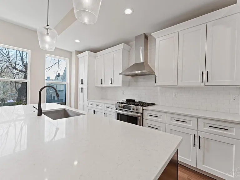 3906 Edwards Rd #B — Photo 13
