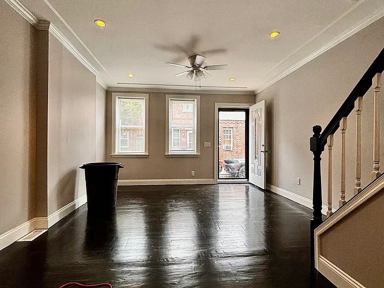 131 McClellan St — Photo 7