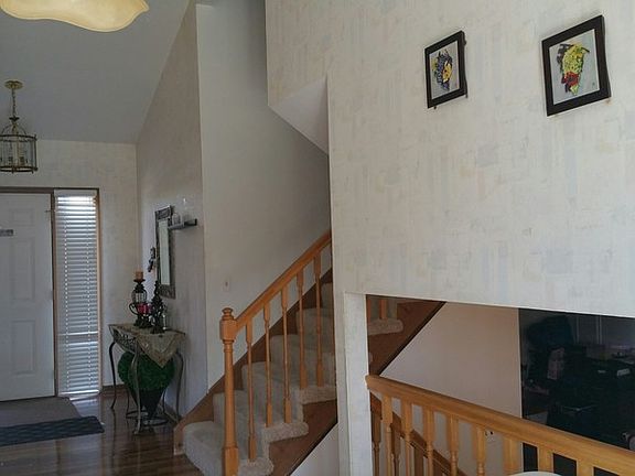 3rd image of 7413 W 157th St