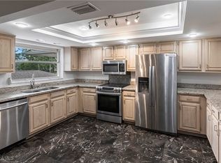 6660 Ilex Cir UNIT B, Naples, FL 34109