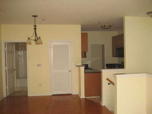 4th image of 3500 Sweetwater Dr #421