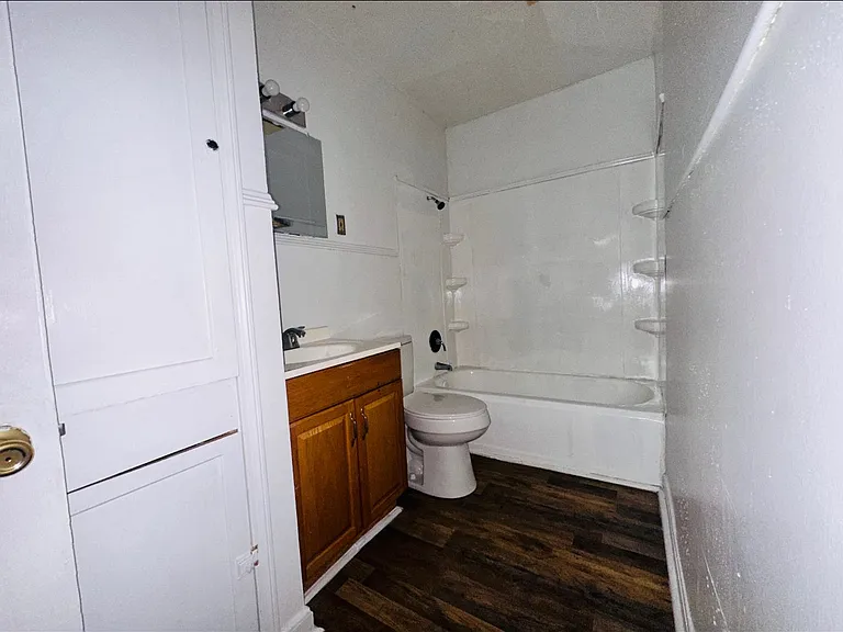 1317 S Main St — Photo 7