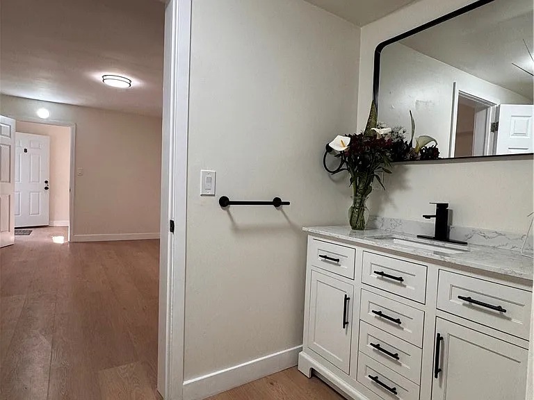 1734 Prospect Ave #B — Photo 18