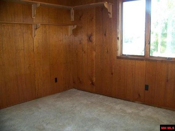 5th image of 505 N Panther Ave