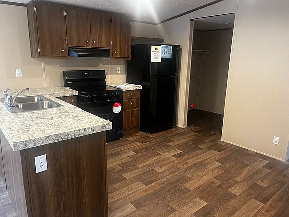 2nd image of 57 Shady Cir #57