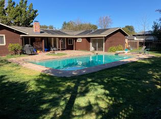 676 Arboleda Dr, Los Altos, CA 94024