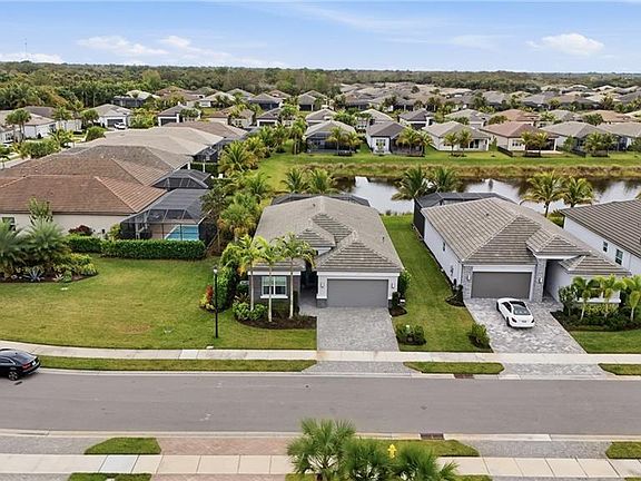 3rd image of 11394 Jacaranda DR