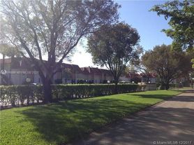 3253 NW 102nd Ter, Pompano Beach, FL