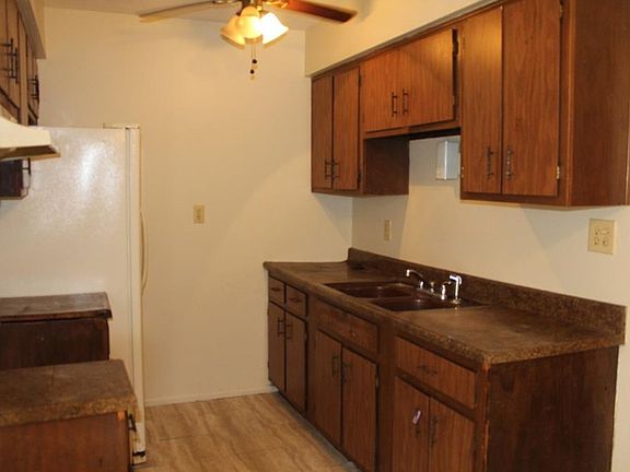 5th image of 1806 Weaver St