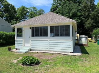 85 Collins Ave, Warwick, RI 02818