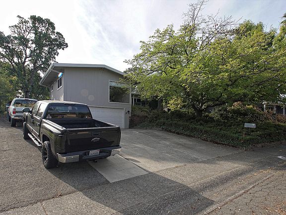 4th image of 4115 Travona St
