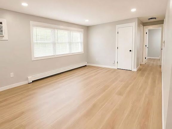 2nd image of 800 13th St APT 12
