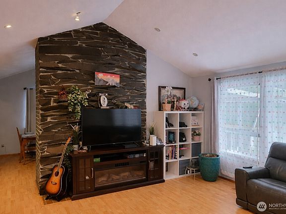 2nd image of 14600 SE 181st Street