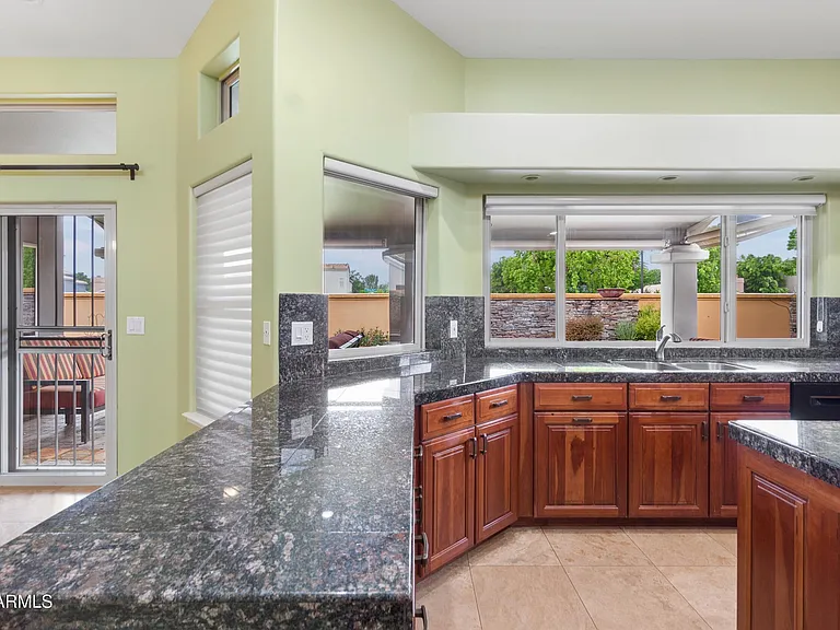 1307 E Treasure Cove Dr — Photo 18