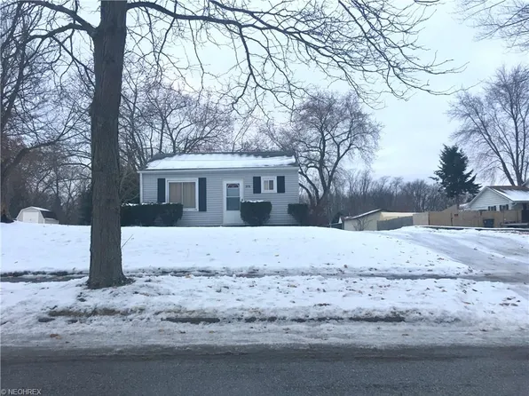 1036 Derbydale Rd, Akron, OH 44306