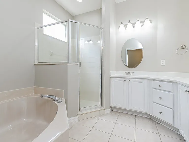 1046 Raining Meadows Ln — Photo 12