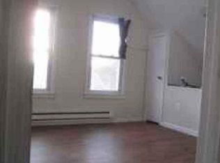 112 Morehouse St APT 3, Bridgeport, CT 06605
