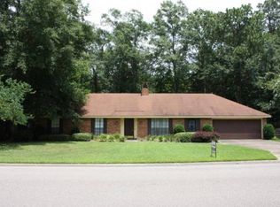 1206 Sandlewood Dr, Hattiesburg, MS 39402