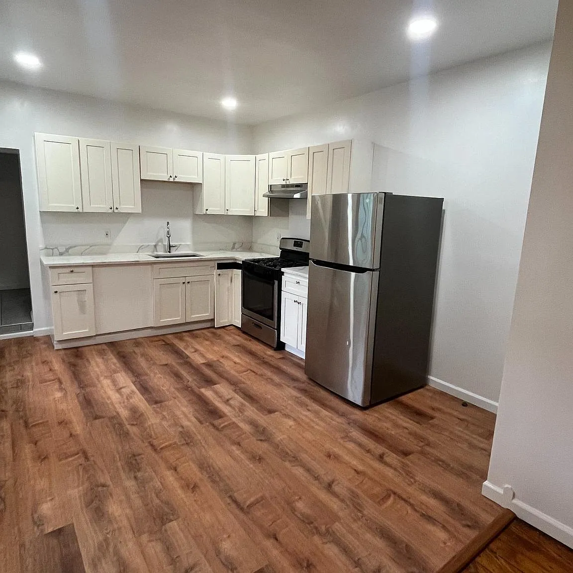 4 bed, 2.0 bath, 1550 sqft, $1,750 — Photo 2