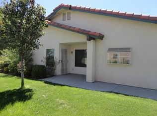 1044 Clubhouse Dr, Hemet, CA 92545