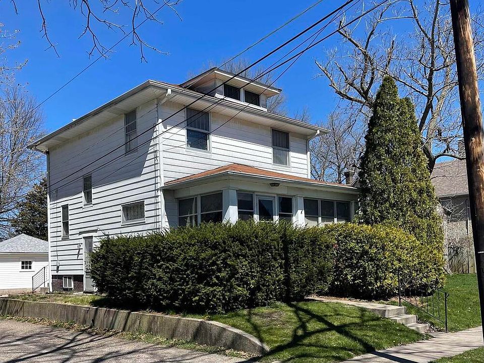 1st image of 918 E Denison Ave