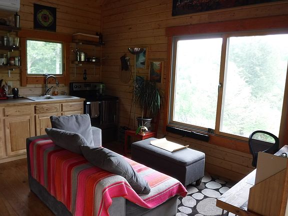 4th image of 1030 Little Rd