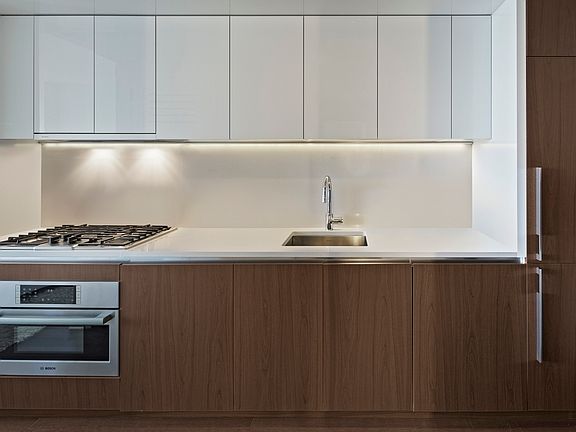 3rd image of 605 W 42nd St APT 39R