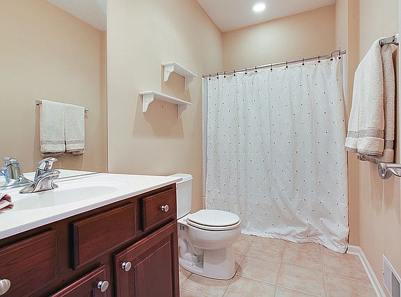 4th image of 9237 Dunmore Dr
