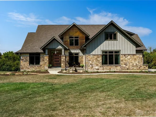 10693 Green Apple Rd, Miamisburg, OH 45342